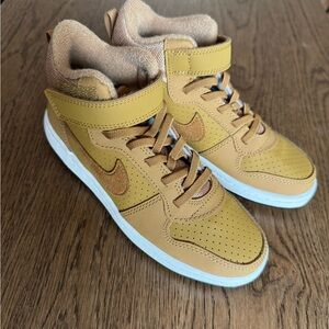 Kids Nike Court Borough Mid Sneakers